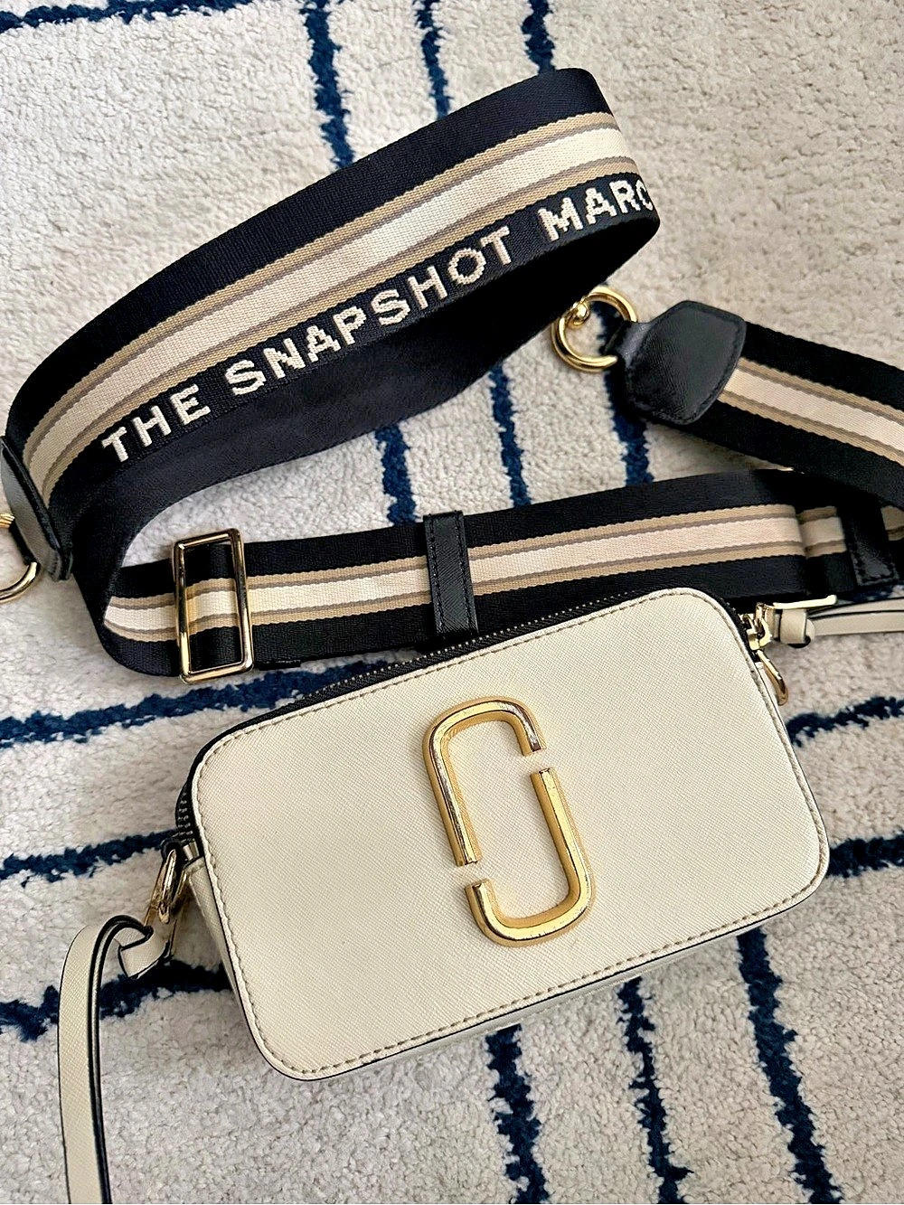 Marc Jacobs The Snapshot Camera Bag Crossbody in White & Black